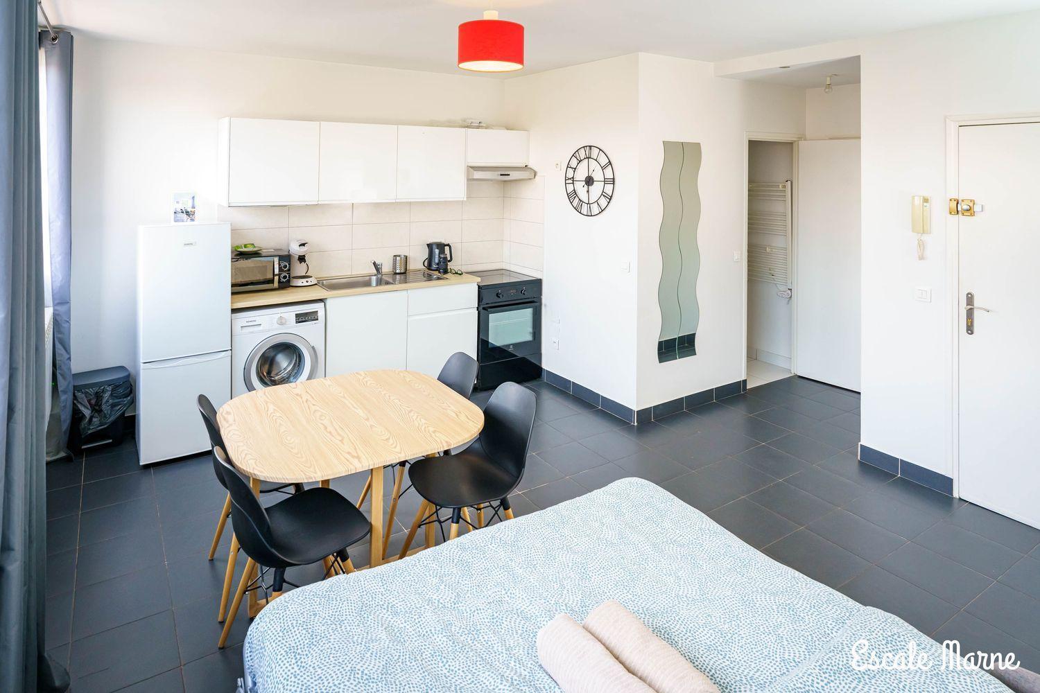 Escale-Marne Fr - 102 - Free Parking - Free Luggage Storage - All Equipped - Linen Included - Washing Machine - 10Mn Walk Metro 8 - Rer A - Panoramic View - From 1 To 4 Guests Maisons-Alfort Extérieur photo